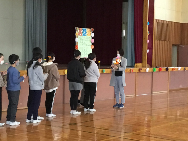 7e8220a3e49b4fad9a09a9a25a6413f2