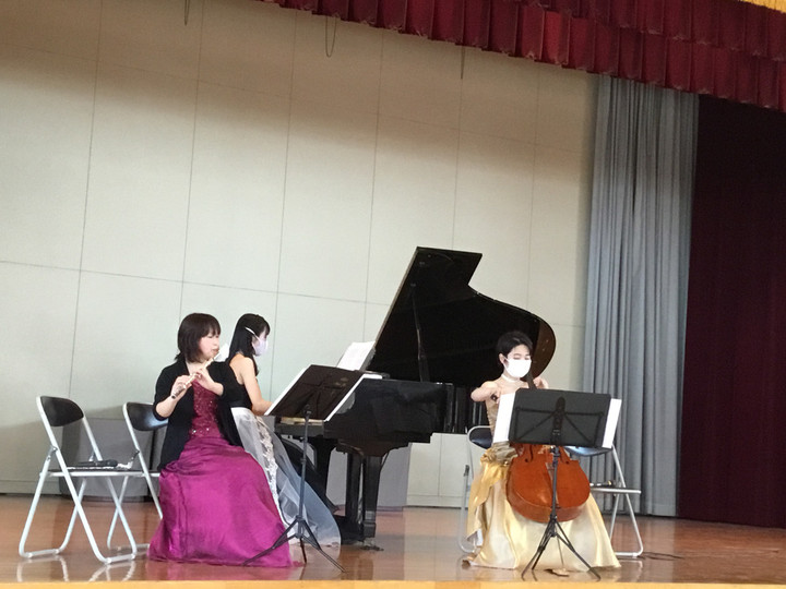 Dc55b647a6bf47788f12e8fb8448b5c2