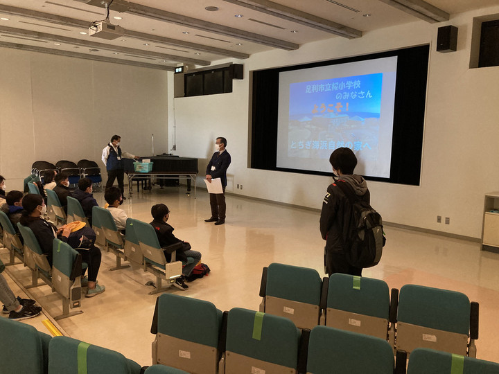 6f901c5194574dde8bea7d30b9b16ec4