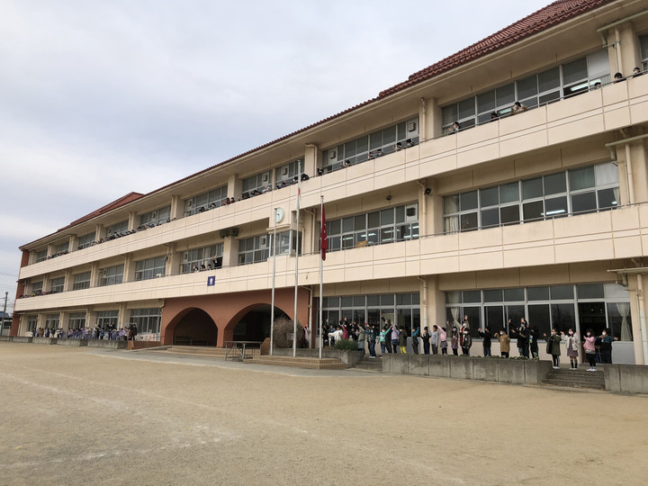 8a64ec469b804b1ba70e5f4d8dbc896f