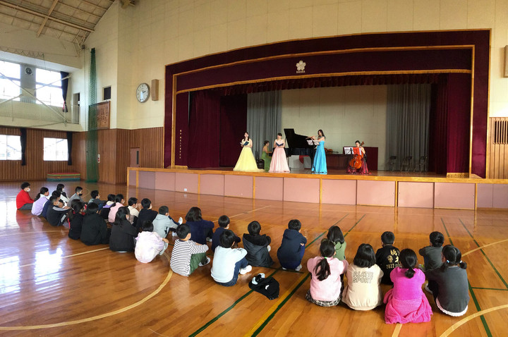 72b0fb6cfc0b4072b95876528c8aa7a1