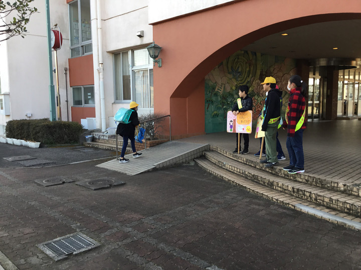 9d7f895dfdbc43c18b5798ae92a18683