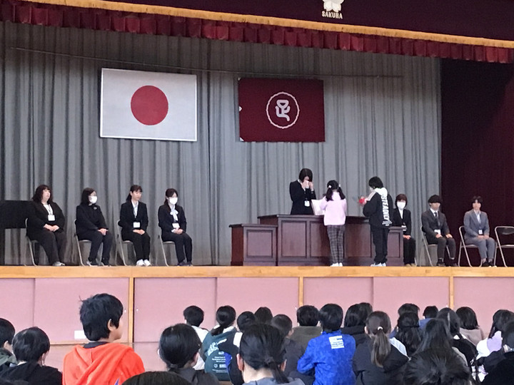 6a44242c0fef40f696716c49a80f9499